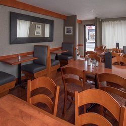 THE VILLAGE RESTAURANT - Photo