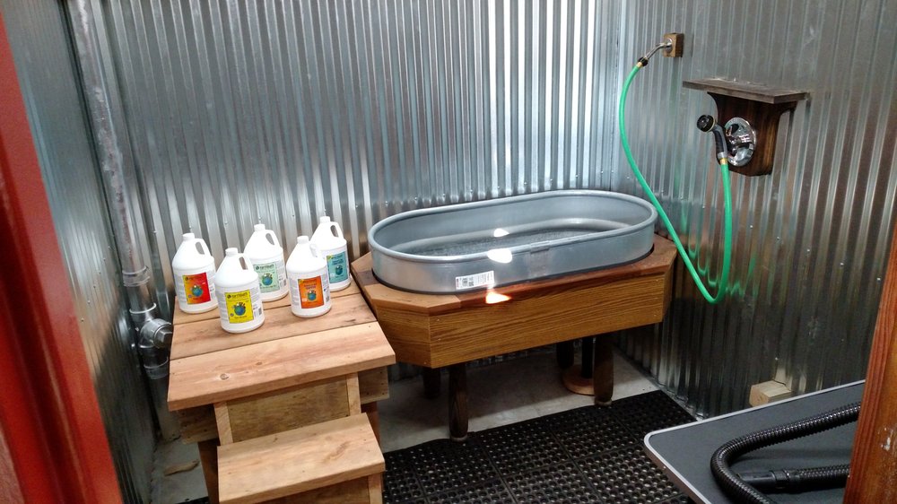 POUDRE PET & FEED SUPPLY Updated August 2024 10 Photos 2400 N Lincoln Ave, Loveland