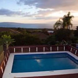 Red's Maui House