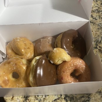 Mcdoughnuts - Mixed 1/2 dozen of deliciously, fresh donuts & complimentary donut holes! - Donuts Near Me - McDonough, Georgia