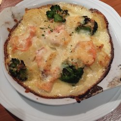 Marx Steakhaus - Kartoffelauflauf mit Lachs und Brokkoli