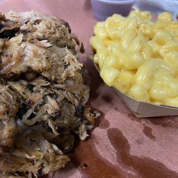 JW's Barbecue - 1/2 lb pulled Pork with Mac n Cheese - Barbeque Near Me - Jacksonville, Texas JW's Barbecue - 1/2 lb pulled Pork with Mac n Cheese - Barbeque Near Me - Jacksonville, Texas