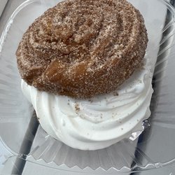 Ralph’s Famous Italian Ices - Churro sandwich
