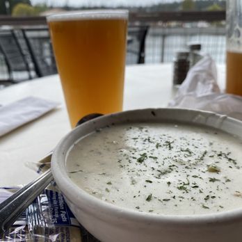 La Conner Pub & Eatery - Clam Chowder bowl & a Blue Moon - American Near Me - La Conner, Washington La Conner Pub & Eatery - Clam Chowder bowl & a Blue Moon - American Near Me - La Conner, Washington