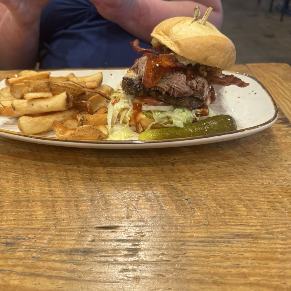 Crooked Hammock Brewery - Papa pig burger - New American Near Me - North Myrtle Beach, South Carolina Crooked Hammock Brewery - Papa pig burger - New American Near Me - North Myrtle Beach, South Carolina
