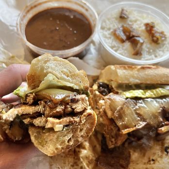 Un Bien - Chicken Breast Sandwich - Caribbean Near Me - Seattle, Washington Un Bien - Chicken Breast Sandwich - Caribbean Near Me - Seattle, Washington