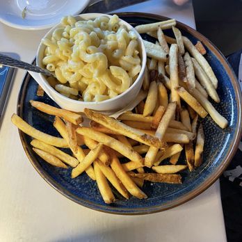Hooked - Kid's Mac and cheese with fries - Seafood Near Me - Ocean City, Maryland Hooked - Kid's Mac and cheese with fries - Seafood Near Me - Ocean City, Maryland