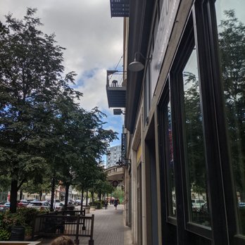 Brick and Porter - Bar/Restaurant - Pubs Near Me - Grand Rapids, Michigan Brick and Porter - Bar/Restaurant - Pubs Near Me - Grand Rapids, Michigan