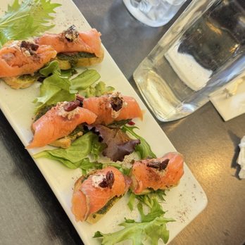 Sage Bistro - Salmon Bruschetta - American Near Me - Alhambra, California