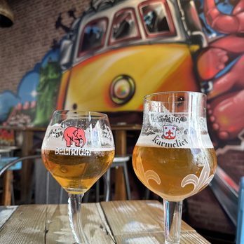 Delirium Tremens - Ice Golden sunshine in a glass - Beer Bar Near Me - Lisbon, 11