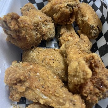 The Right Wing Sport Pub - Fried chicken wings (lemon pepper) - Chicken Wings Near Me - Toronto, Ontario The Right Wing Sport Pub - Fried chicken wings (lemon pepper) - Chicken Wings Near Me - Toronto, Ontario