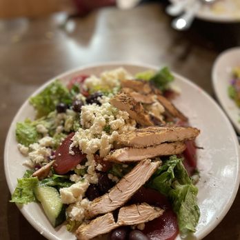 Malek Al Kabob - Greek Salad with chicken - Mediterranean Near Me - Dearborn, Michigan Malek Al Kabob - Greek Salad with chicken - Mediterranean Near Me - Dearborn, Michigan