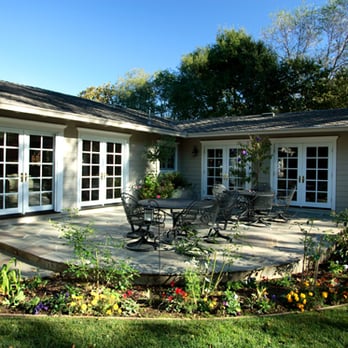 Pearman Landscape - a patio with a table and chairs - Landscaping Near Me - Morgan Hill, California Pearman Landscape - a patio with a table and chairs - Landscaping Near Me - Morgan Hill, California
