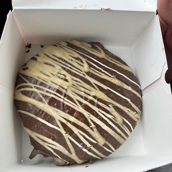 Crumbl - San Ramon - Dubai chocolate cookie - Bakeries Near Me - San Ramon, California