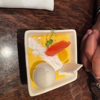 Hakkasan - Miami - Mango custard - Dim Sum Near Me - Miami Beach, Florida