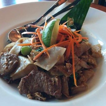 Bolan Thai Cuisine - yummy beef pad see ew - Thai Near Me - Toronto, Ontario