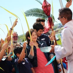 St. Mary Magdalene Episcopal Church - Palm Sunday Service in 2015. [Servicio/Misa del Domingo de Ramos el 2015]