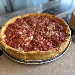 Chicago Pizza Tours - Bartoli's deep dish sausage pizza