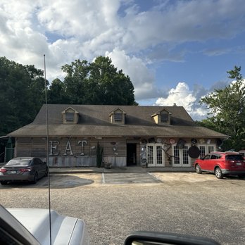 Palmetto Oyster House - Restaurant outside front - Seafood Near Me - Sumter, South Carolina Palmetto Oyster House - Restaurant outside front - Seafood Near Me - Sumter, South Carolina