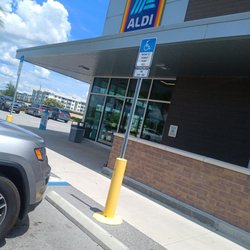 ALDI - Outside signage