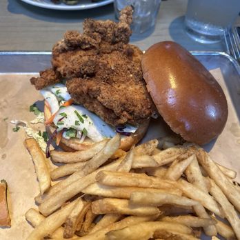 BJ's Restaurant & Brewhouse - BJ's Kickin' Chicken Sandwich - Pizza Near Me - Laguna Hills, California