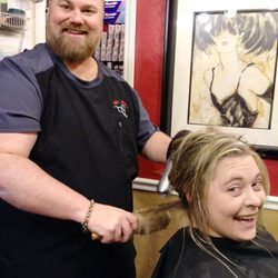 Diva Salon - Sean doing what he does best...hair!! Highlights!!