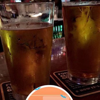 Mozzi's Saloon - Modelo and 805 on draft - Dive Bars Near Me - Cambria, California Mozzi's Saloon - Modelo and 805 on draft - Dive Bars Near Me - Cambria, California