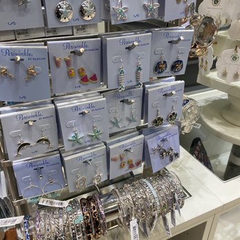 Island Paradise - Accessories Near Me - Kissimmee, Florida Island Paradise - Accessories Near Me - Kissimmee, Florida