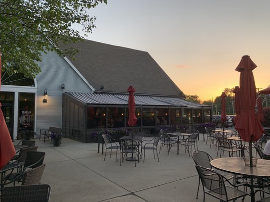 Bailey's Bar & Grille by null