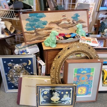 Monkeyshines Studio & Gallery - Art - Art Galleries Near Me - Goldendale, Washington Monkeyshines Studio & Gallery - Art - Art Galleries Near Me - Goldendale, Washington