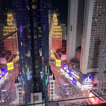 Voco Roofbar - View of Times Square from the rooftop bar - Lounges Near Me - New York, New York Voco Roofbar - View of Times Square from the rooftop bar - Lounges Near Me - New York, New York