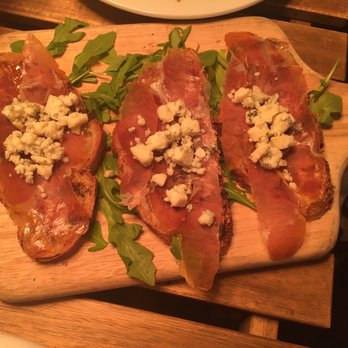 Piccoli Trattoria - Fig jam, Prosciutto di Parma, and Gorgonzola cheese bruschetta. - Italian Near Me - Brooklyn, New York Piccoli Trattoria - Fig jam, Prosciutto di Parma, and Gorgonzola cheese bruschetta. - Italian Near Me - Brooklyn, New York