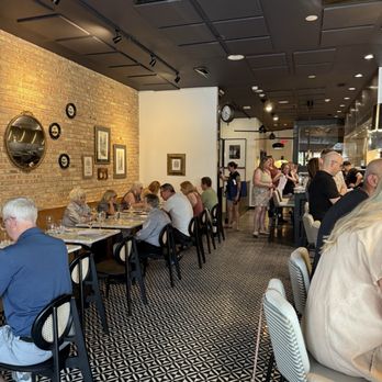 Petite Vie - Main dining area. Lovely. - Cafes Near Me - Western Springs, Illinois Petite Vie - Main dining area. Lovely. - Cafes Near Me - Western Springs, Illinois