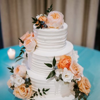 The Flower Lab - I don't even use Pinterest, but if I did, I'd create one just for this cake. - Florists Near Me - Santa Monica, California The Flower Lab - I don't even use Pinterest, but if I did, I'd create one just for this cake. - Florists Near Me - Santa Monica, California