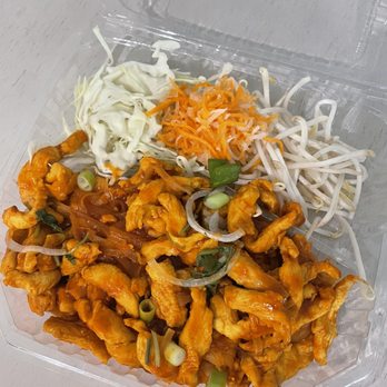 Golden Gate Pho - Chicken pad thai - Vietnamese Near Me - Oakley, California