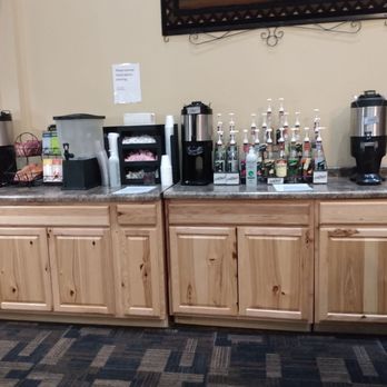 Arbuckle Lodge Gillette - Coffee bar in the lobby - Hotels Near Me - Gillette, Wyoming