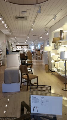 Crate & Barrel by null