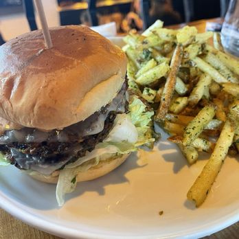 The Porter - Vegetarian burger - Pubs Near Me - Atlanta, Georgia The Porter - Vegetarian burger - Pubs Near Me - Atlanta, Georgia