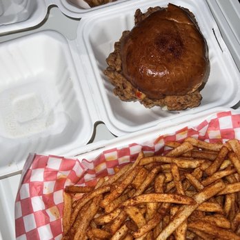 Chen Chens - Two Nashville hot fried chicken sandwiches and spicy fries - Chicken Shop Near Me - Toronto, Ontario Chen Chens - Two Nashville hot fried chicken sandwiches and spicy fries - Chicken Shop Near Me - Toronto, Ontario