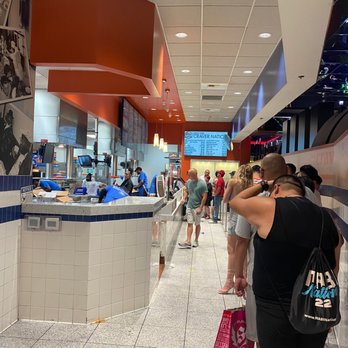 White Castle - Line at 9:30pm. Friday night. - Fast Food Near Me - Las Vegas, Nevada White Castle - Line at 9:30pm. Friday night. - Fast Food Near Me - Las Vegas, Nevada