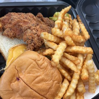 Dave's Hot Chicken - Chicken Shop Near Me - San Leandro, California Dave's Hot Chicken - Chicken Shop Near Me - San Leandro, California