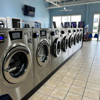 Handy Wash & Dry - Laundromat Near Me - Lewisville, Texas Handy Wash & Dry - Laundromat Near Me - Lewisville, Texas