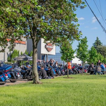 Léo Harley-Davidson - Motorcycle Dealers Near Me - Brossard, Quebec Léo Harley-Davidson - Motorcycle Dealers Near Me - Brossard, Quebec