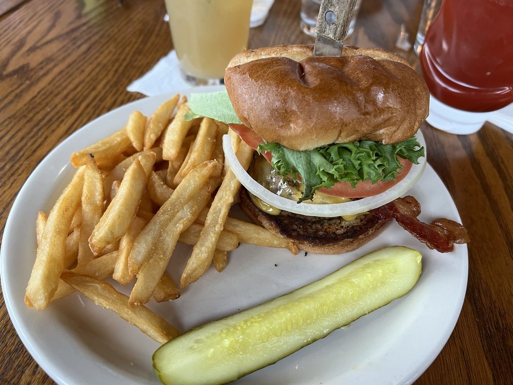 MADELINE’S DINING AND EVENTS Updated October 2024 12 Photos & 41 Reviews 8844 Rte 18