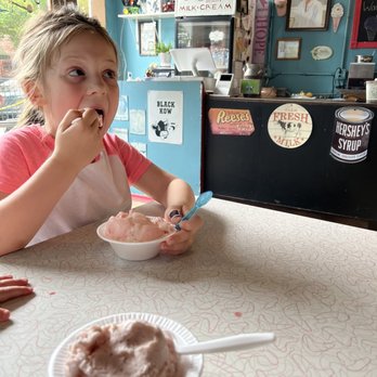 Muffins Ice Cream Shop - Ice Cream & Frozen Yogurt Near Me - Mebane, North Carolina