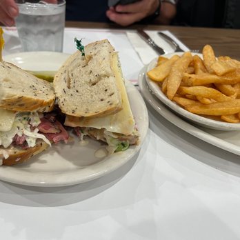 Nate'n Al's - Delis Near Me - Beverly Hills, California Nate'n Al's - Delis Near Me - Beverly Hills, California