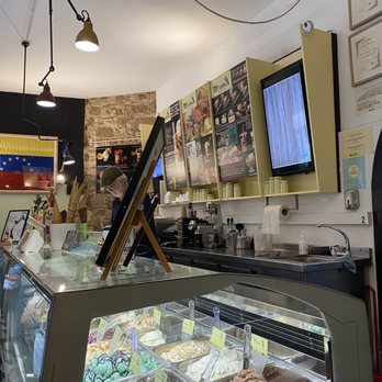 Mannà Gelats - Amazing service. So many flavors to choose from. - Ice Cream & Frozen Yogurt Near Me - Barcelona, B Mannà Gelats - Amazing service. So many flavors to choose from. - Ice Cream & Frozen Yogurt Near Me - Barcelona, B