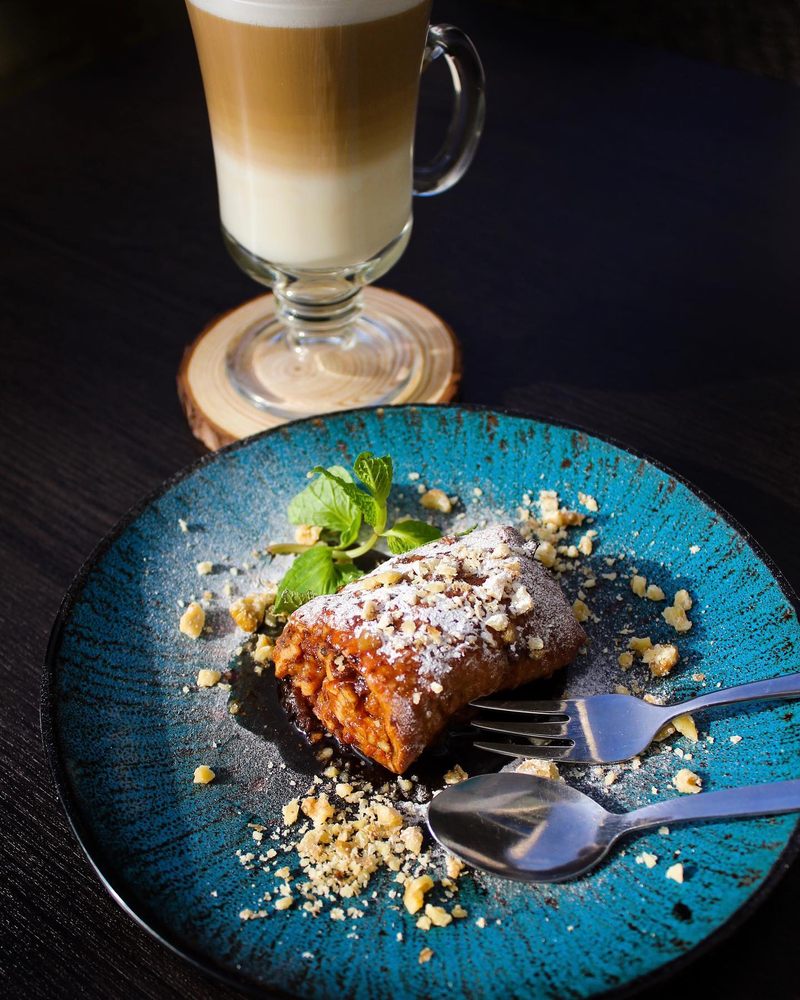 HARVEST KITCHEN & BAR 25 Photos Tapas Bars Avenida Tivoli 15