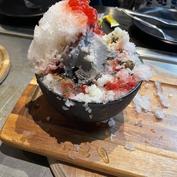 Gaijin - the inside of SESAME YUZU (GF) - Japanese Near Me - Chicago, Illinois