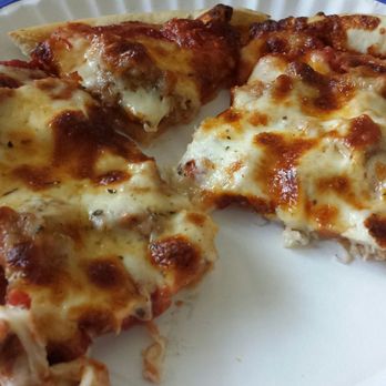Guardi's Pizza - Thin crust sausage - Pizza Near Me - Tinley Park, Illinois Guardi's Pizza - Thin crust sausage - Pizza Near Me - Tinley Park, Illinois